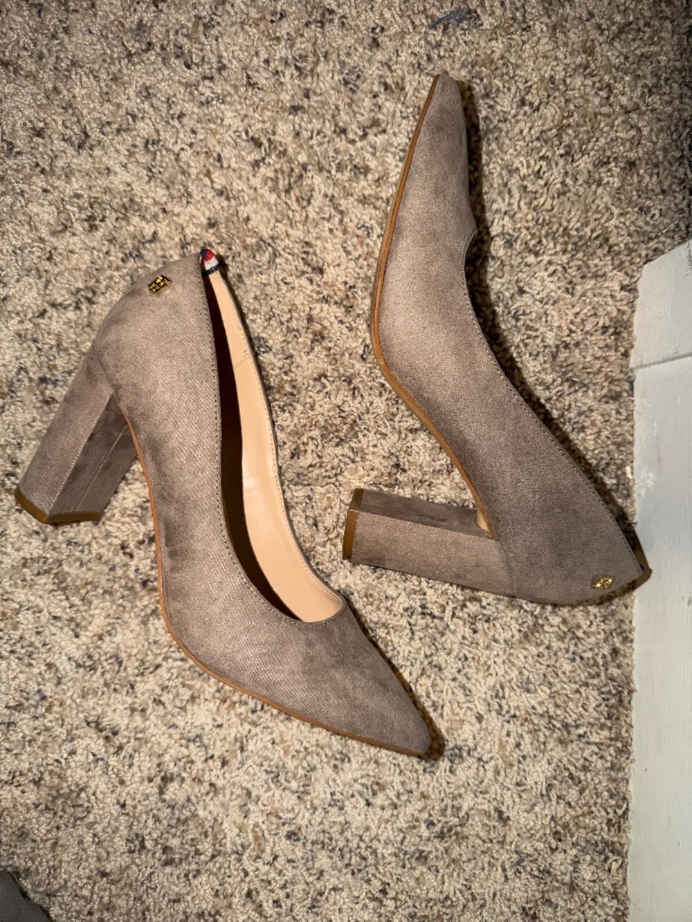 Tommy Hilfiger Abilene Block Heel Pumps Size 7.5